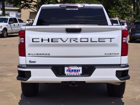 Used 2022 Chevrolet Silverado 1500 Custom RWD image 5