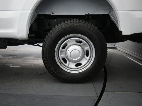 Certified 2022 Ford F250 XL w/ Power Equipment Group image 20