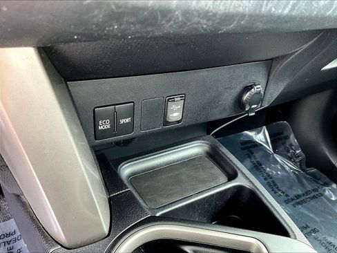 Used 2018 Toyota RAV4 LE w/ All Weather Liner Package AWD/4WD image 14