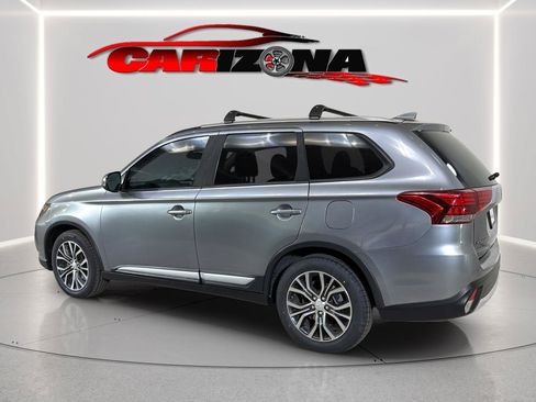 Used 2017 Mitsubishi Outlander SE FWD image 7