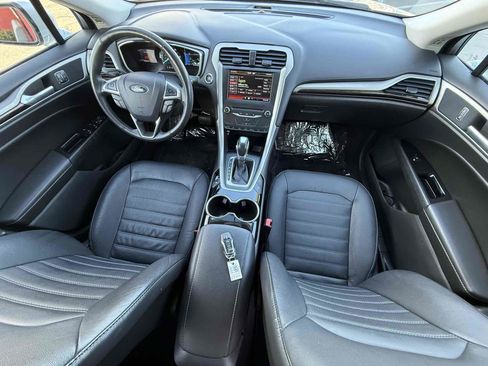 Used 2015 Ford Fusion Energi SE FWD image 16
