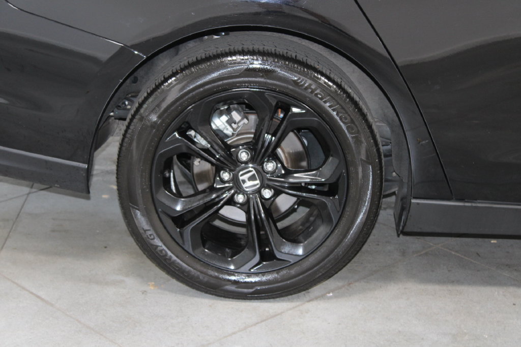 Used 2025 Honda Accord SE image 12