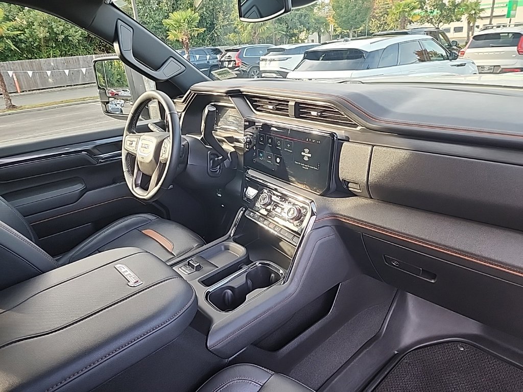 Used 2024 GMC Sierra 3500 AT4 AWD/4WD image 20