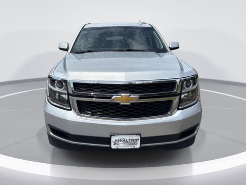 Used 2018 Chevrolet Suburban LT AWD/4WD image 2