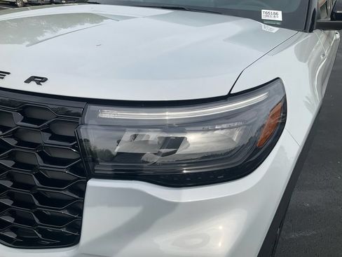 New 2026 Ford Explorer ST-Line RWD image 9