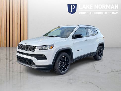 New 2026 Jeep Compass Latitude w/ Quick Order Package 29K image 4