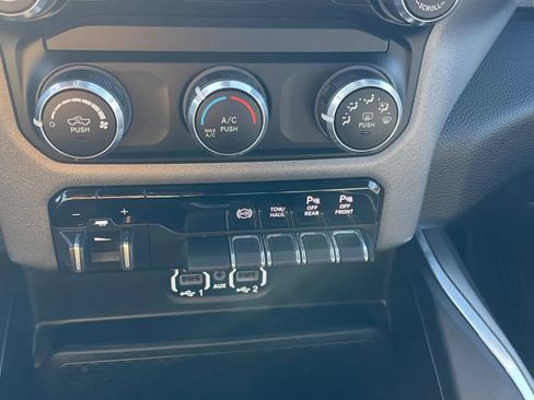 Used 2021 RAM 2500 Big Horn w/ Level 1 Equipment Group AWD/4WD image 30