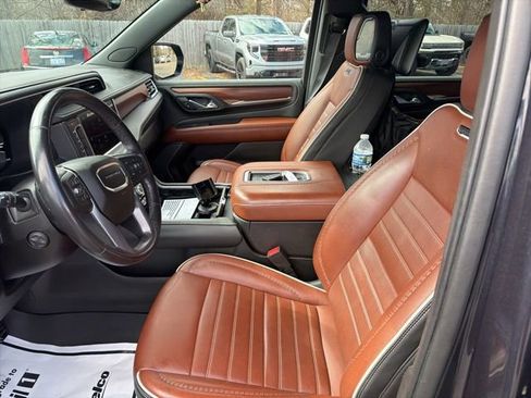 Used 2023 GMC Yukon XL Denali Ultimate image 7