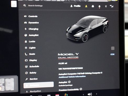 Used 2022 Tesla Model Y Performance image 39