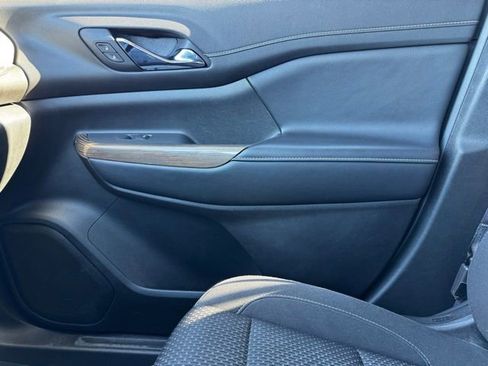 Used 2021 GMC Acadia SLE w/ Driver Convenience Package image 23