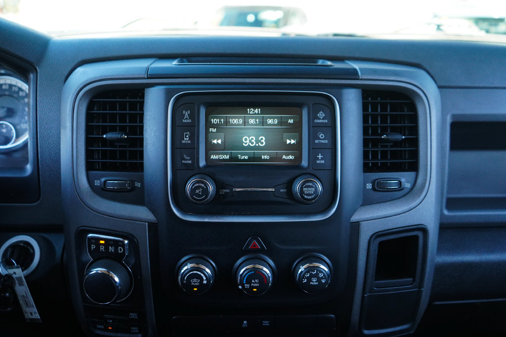Used 2017 RAM 1500 Express AWD/4WD image 11