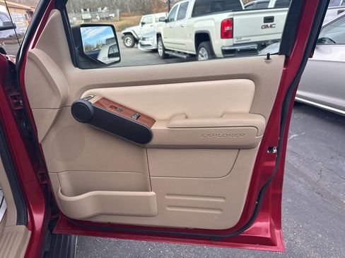 Used 2009 Ford Explorer Eddie Bauer image 25