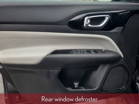 Used 2024 Jeep Compass Limited image 11