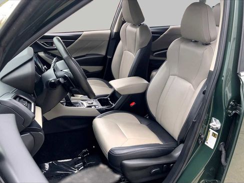 Certified 2023 Subaru Forester Limited AWD/4WD image 9