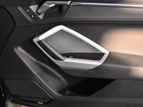 Certified 2025 Audi Q3 2.0T Premium Plus w/ Premium Plus Package image 20