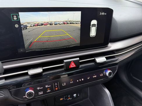 Used 2026 Kia Sportage EX w/ EX Panorama Roof Package image 18