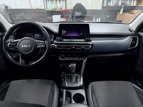 Used 2023 Kia Seltos S w/ Navigation Package AWD/4WD image 19