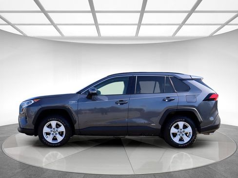 Used 2019 Toyota RAV4 XLE w/ Convenience Package AWD/4WD image 5