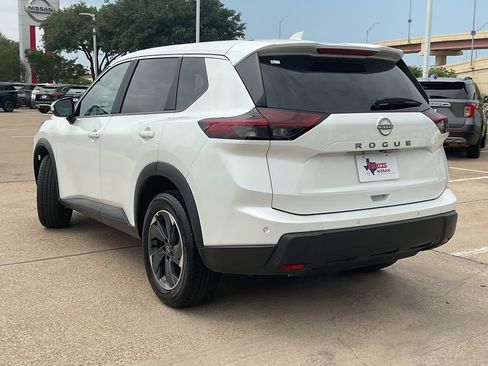 Used 2025 Nissan Rogue SV FWD image 7