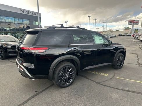 New 2026 Nissan Pathfinder SL w/ SL Premium Package AWD/4WD image 11