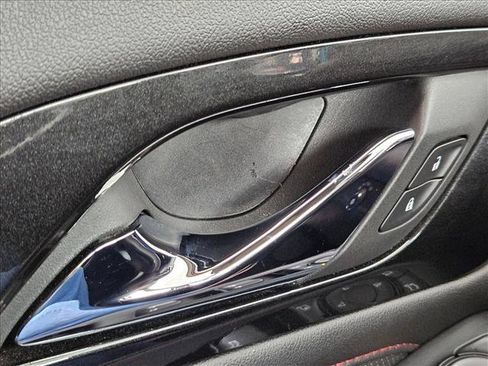 Used 2023 Chevrolet Traverse RS image 18