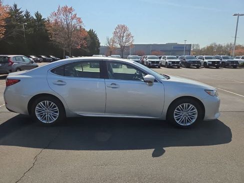 Used 2014 Lexus ES 350 w/ Luxury Package image 4