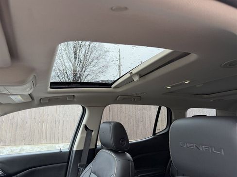 Used 2018 GMC Acadia Denali w/ Technology Package image 21