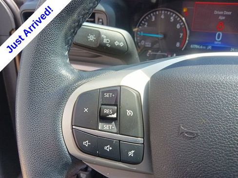 Used 2021 Ford Explorer XLT AWD/4WD image 18