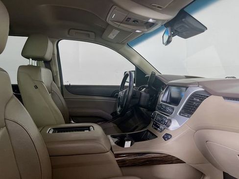 Used 2017 GMC Yukon SLT RWD image 9