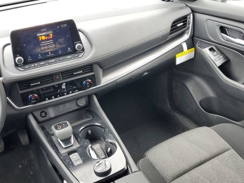 Used 2025 Nissan Rogue SV AWD/4WD image 15