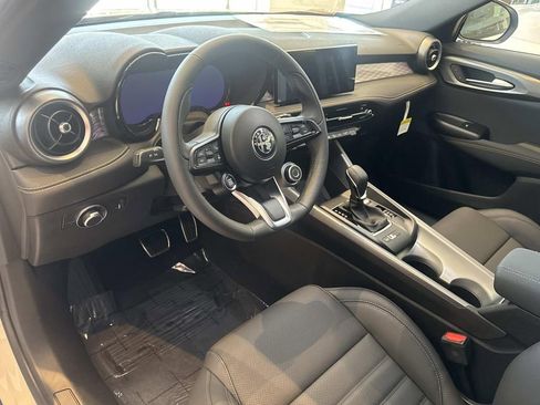 New 2026 Alfa Romeo Tonale w/ Black Premium Package AWD/4WD image 6