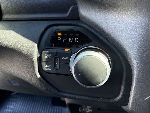 Used 2024 RAM 3500 Tradesman w/ Chrome Appearance Group image 25