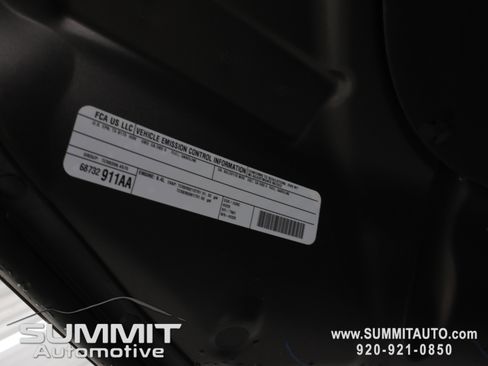 New 2026 RAM 2500 Laramie AWD/4WD image 19