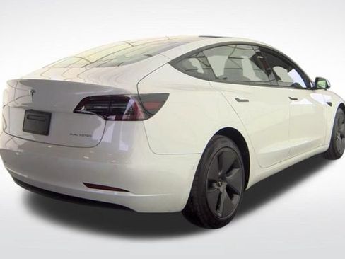 Used 2022 Tesla Model 3 Long Range AWD/4WD image 2