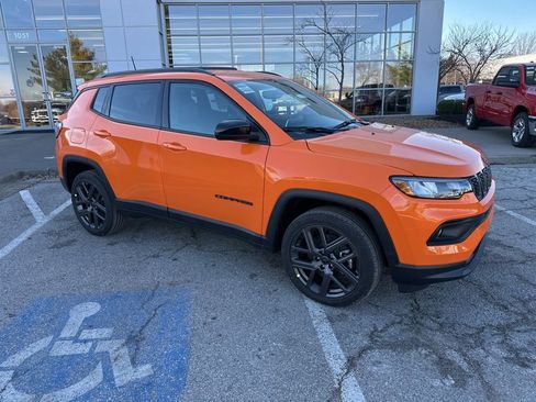 New 2026 Jeep Compass Latitude image 38