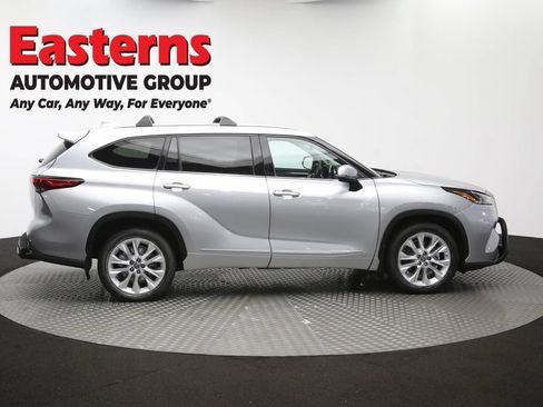 Used 2021 Toyota Highlander Limited AWD/4WD image 49