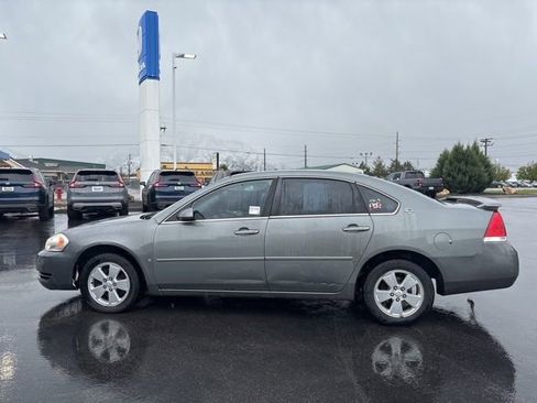 Used 2008 Chevrolet Impala LT FWD image 6