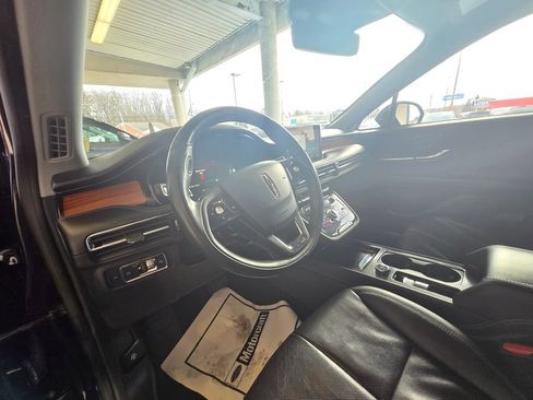 Used 2022 Lincoln Corsair Reserve w/ Equipment Group 201A image 11