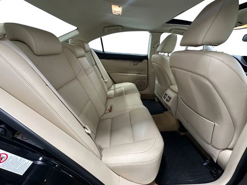 Used 2014 Lexus ES 350 w/ Premium Package image 14