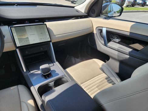Certified 2025 Land Rover Discovery Sport S AWD/4WD image 13