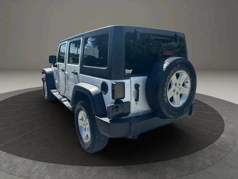 Used 2017 Jeep Wrangler Unlimited Sport w/ Connectivity Group AWD/4WD image 5