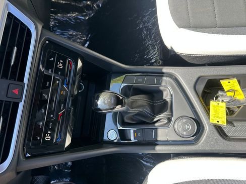 New 2026 Volkswagen Taos SE AWD/4WD image 12