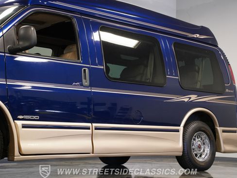 Used 2001 Chevrolet Express 1500 w/ Preferred Equipment Group 3 image 22