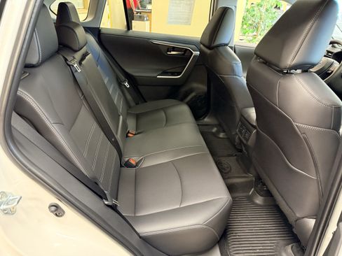 Used 2025 Toyota RAV4 Limited w/ Advanced Technology Package AWD/4WD image 20