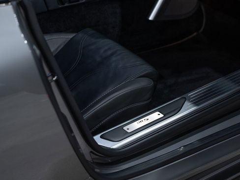 Used 2010 Aston Martin DBS image 32