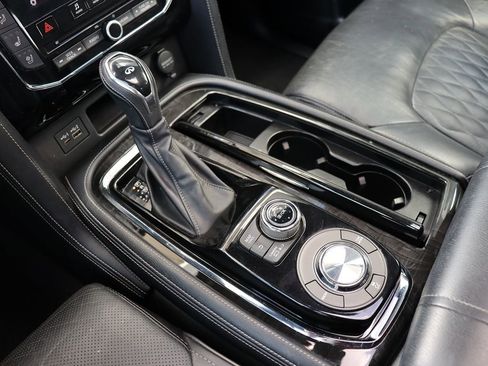 Used 2021 INFINITI QX80 Sensory w/ Cargo Package image 28