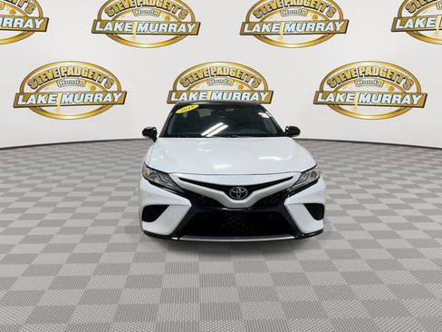Used 2018 Toyota Camry XSE image 5
