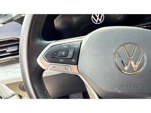 Used 2024 Volkswagen Taos S FWD image 9