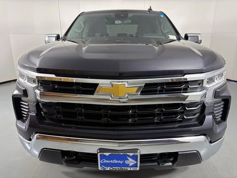 Used 2024 Chevrolet Silverado 1500 LT image 4
