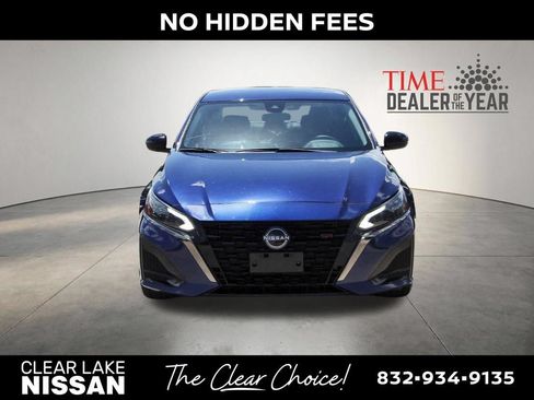 Used 2024 Nissan Altima 2.5 SR FWD image 2
